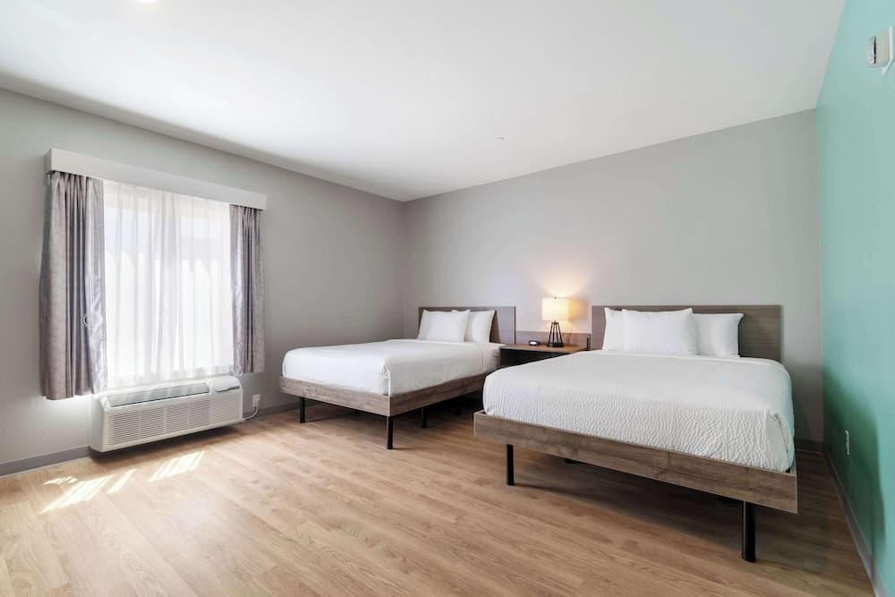 ECHO Suites Extended Stay by Wyndham Dallas Plano/Richardson gallery photo in Plano, TX — image 17