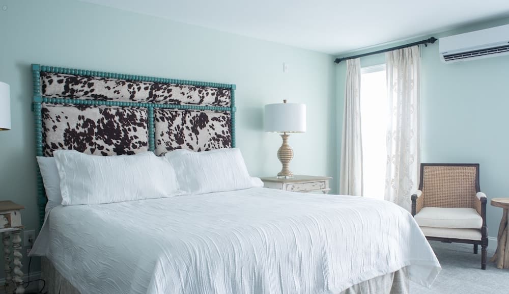 Carriage House Inn interior in Aiken, SC — gallery photo 2
