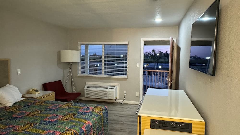 PACIFIC EXPRESS INN gallery photo in Merced, CA — image 4
