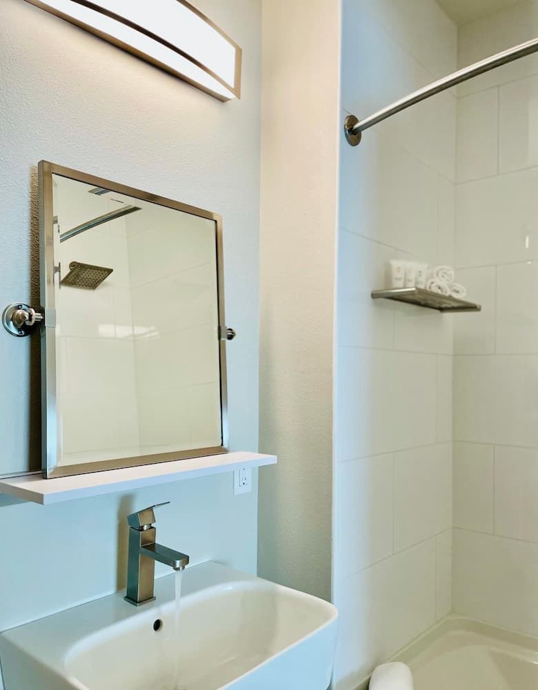 Art House Hotel and Suites gallery photo in Santa Rosa, CA — image 24