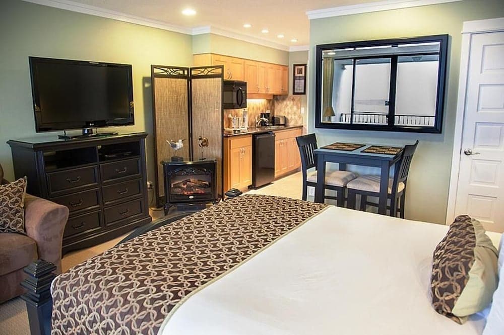 Inn at Spanish Head property views in Lincoln City, OR — gallery photo 3