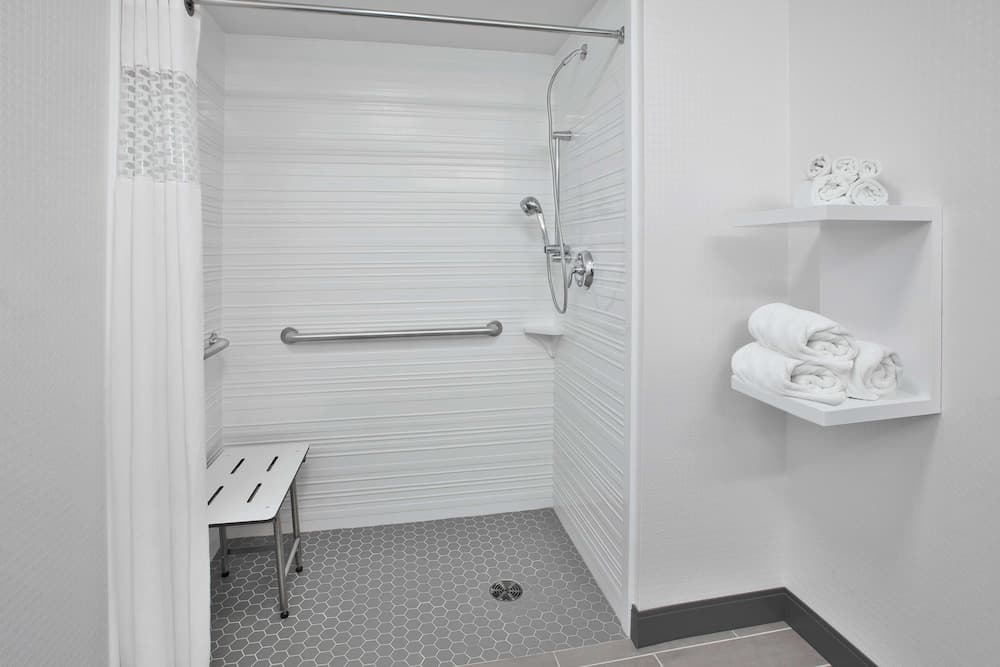 Hampton Inn & Suites Springboro/Dayton Area South gallery photo in Springboro, OH — image 21