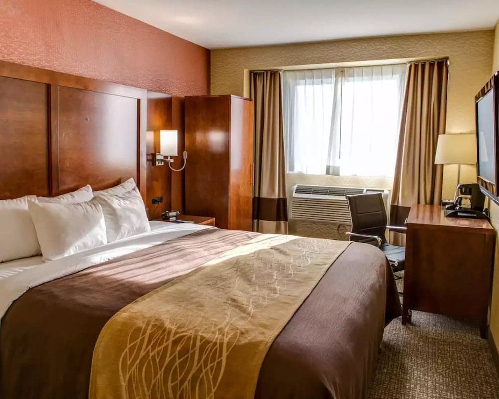 Ramada by Wyndham New York Times Square West property views in New York, NY — gallery photo 3