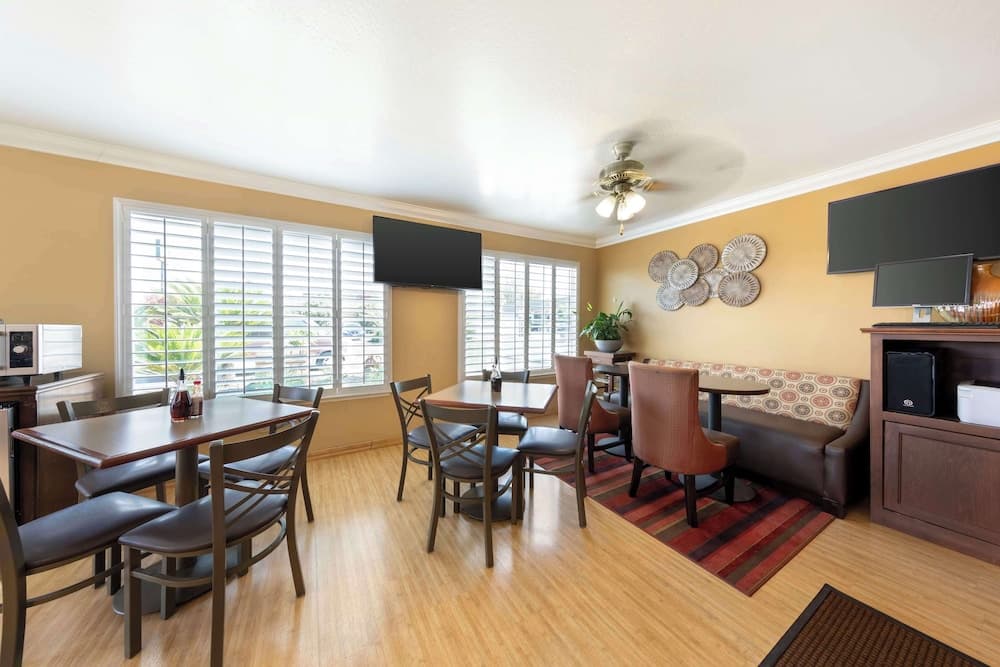Best Western Hanford Inn gallery photo in Hanford, CA — image 35