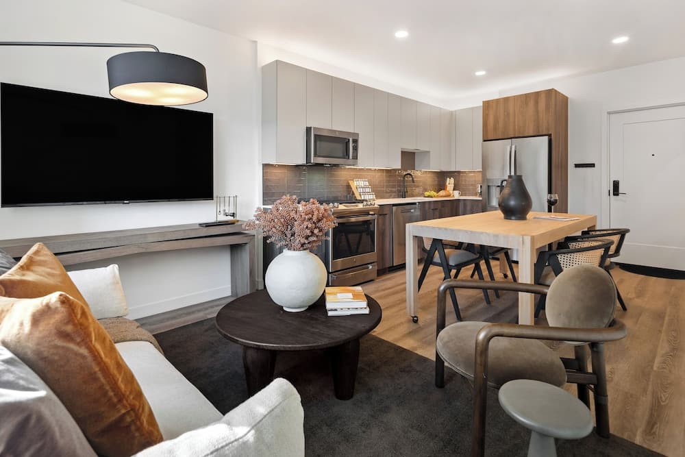 Hyatus Designer Residences Everett featured exterior or lobby in Everett, MA — similar hotel