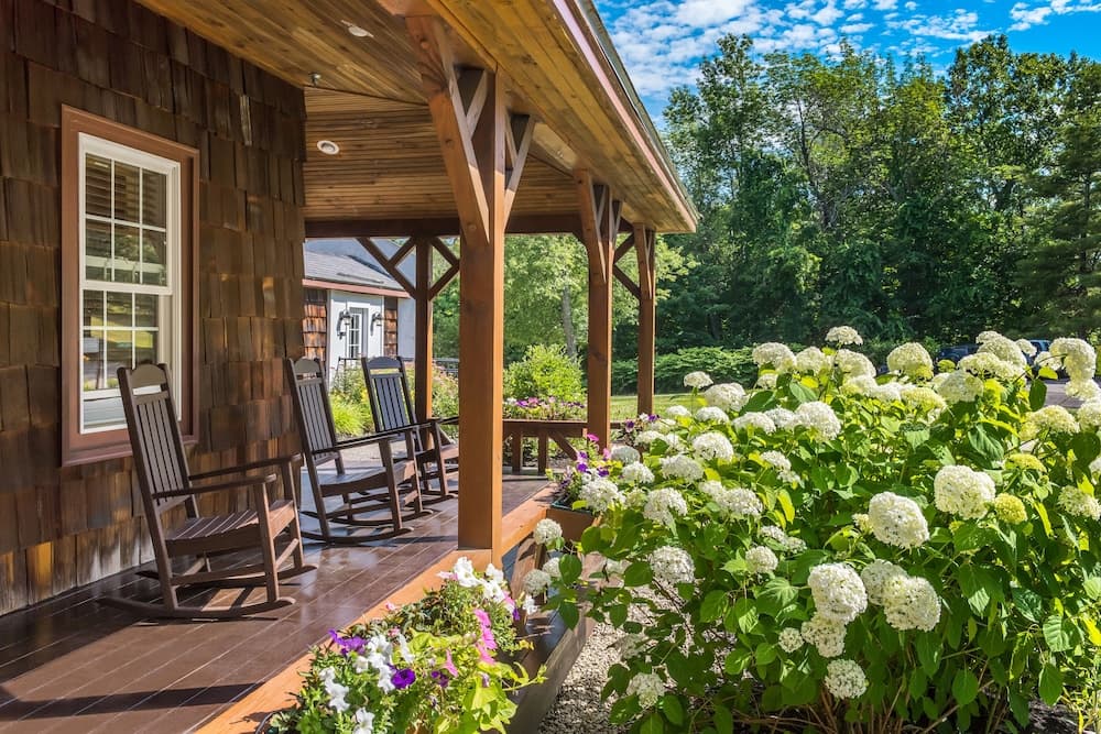 Steele Hill Resorts interior in Sanbornton — gallery photo 2