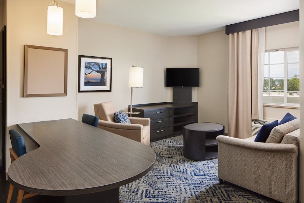 Candlewood Suites I-26 at Northwoods Mall by IHG gallery photo in North Charleston, SC — image 19