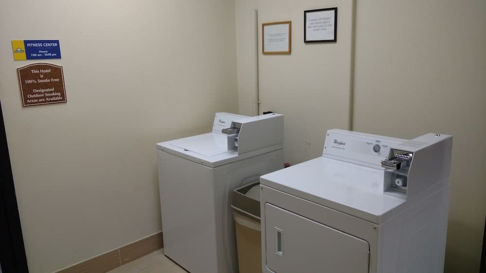 Days Inn by Wyndham Ashland gallery photo in Ashland, KY — image 38
