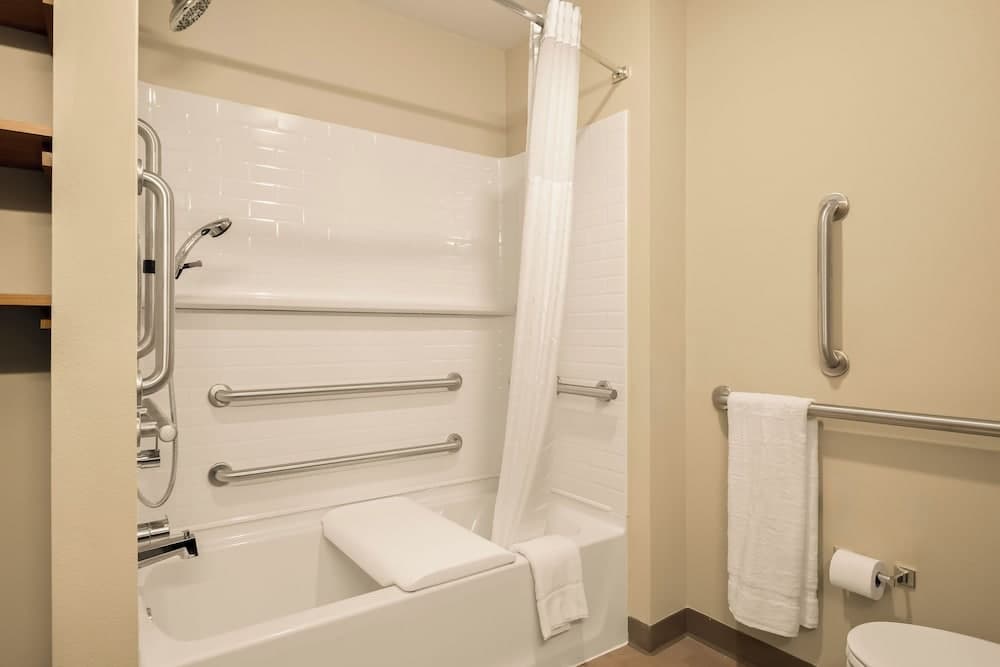LivAway Suites- Syracuse gallery photo in Syracuse, NY — image 33