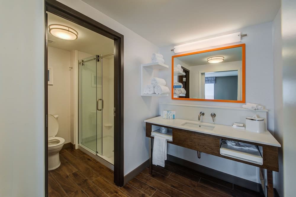Hampton Inn & Suites Wixom gallery photo in Wixom, MI — image 36