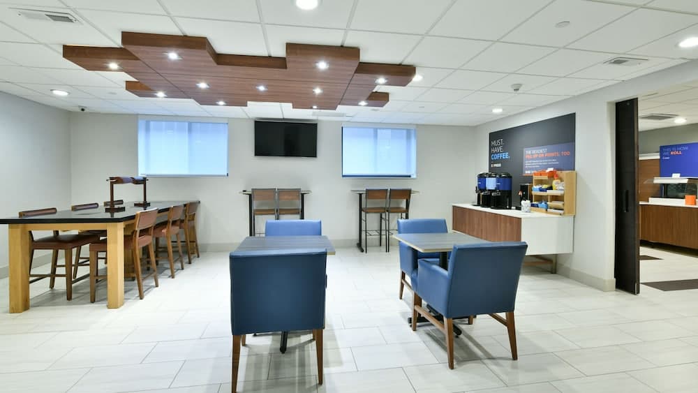 Country Inn & Suites by Radisson, Staten Island gallery photo in Staten Island, NY — image 13