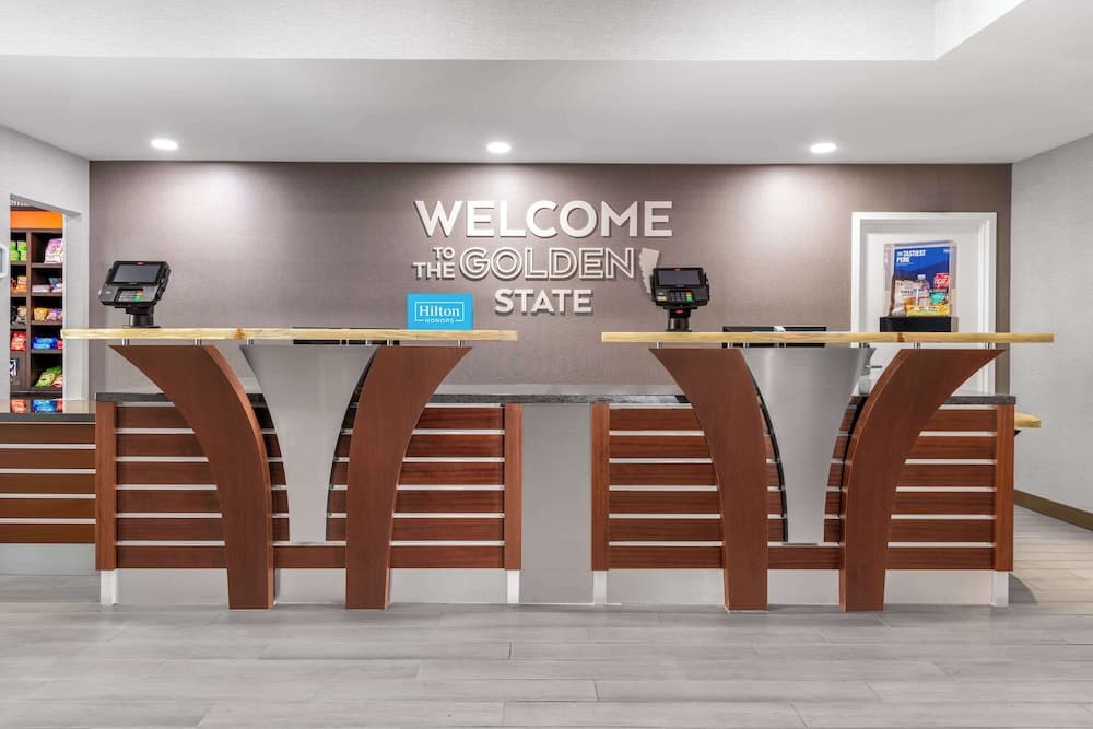 Hampton Inn & Suites Sacramento-Cal Expo property views in Sacramento, CA — gallery photo 3