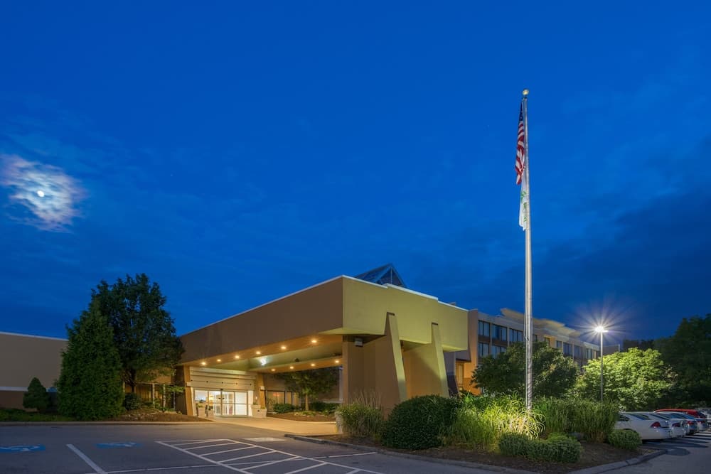 Holiday Inn Harrisburg - Hershey Area, I-81 by IHG gallery photo in Grantville, PA — image 37