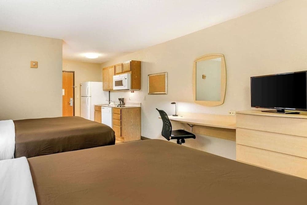 Birch Hill Suites South Bend interior in South Bend, IN — gallery photo 2