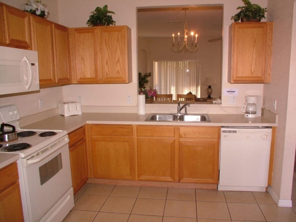 Regal Palms Resort & Spa 615 interior in Davenport, FL — gallery photo 2