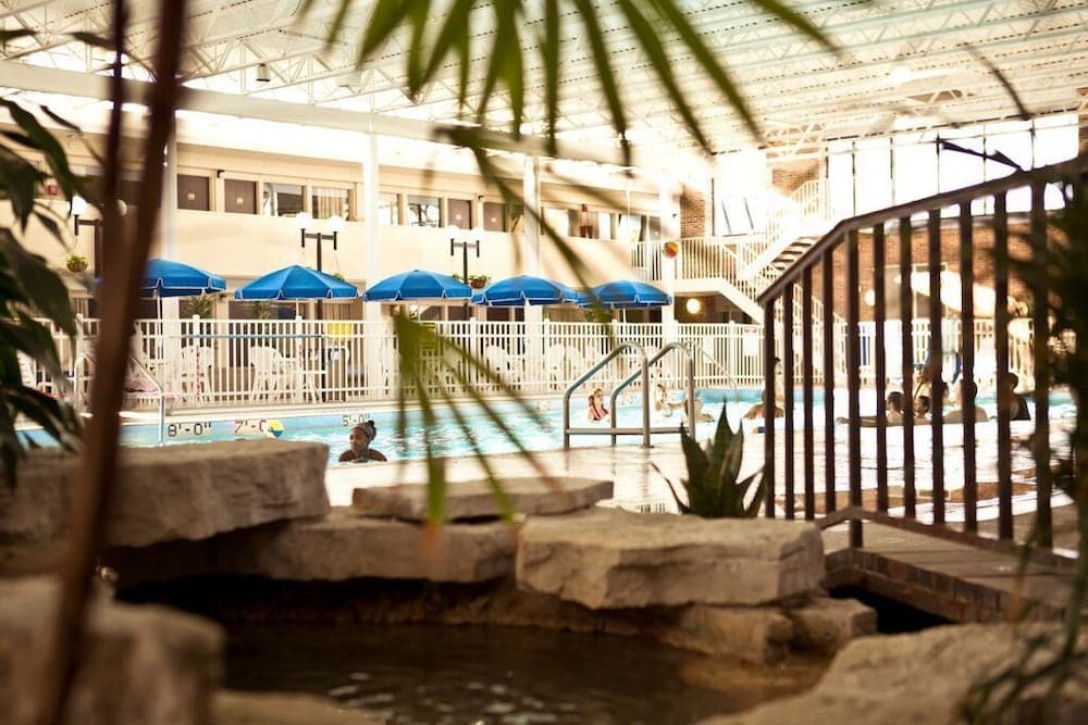 Garden Hotel and Conference Center property views in South Beloit, IL — gallery photo 3