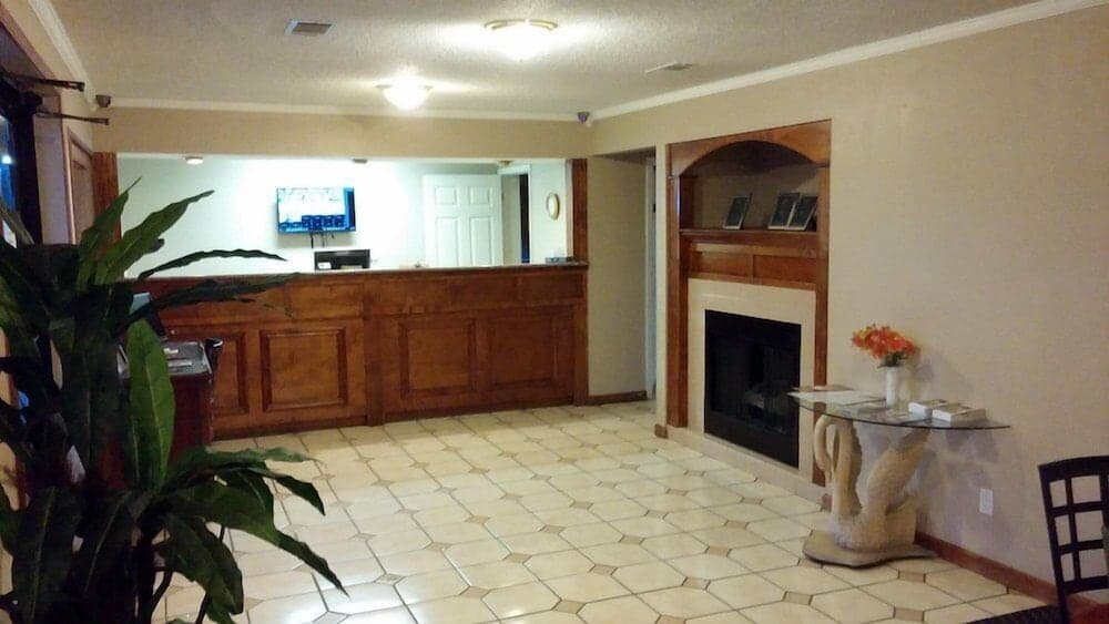 Deerfield Inn By Capital O Blytheville AR I55 interior in Blytheville, AR — gallery photo 2