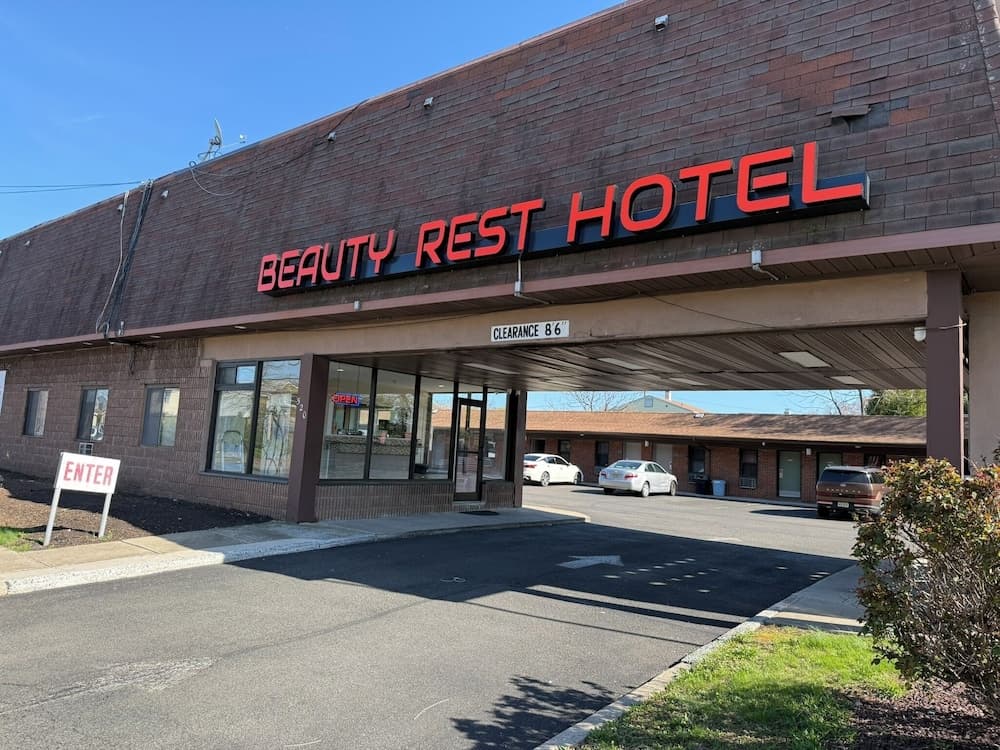 Beauty Rest Hotel featured exterior or lobby in Edison — similar hotel