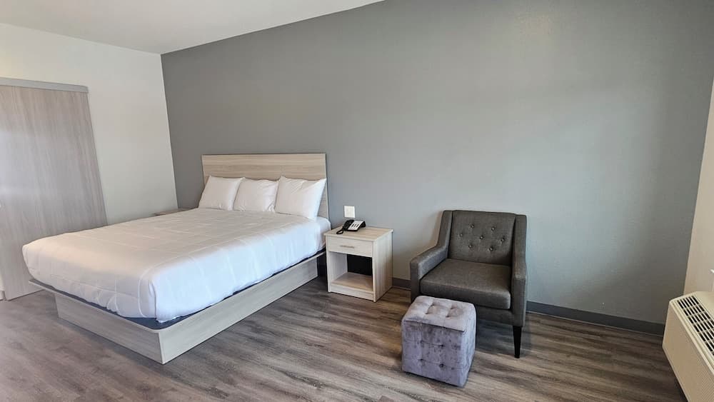 Palace Inn Baytown at Harrison St interior in Baytown, TX — gallery photo 2