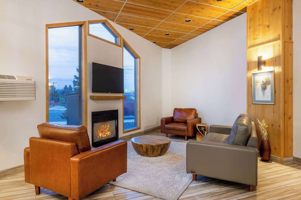 Wingate by Wyndham Butte City Center I-15/I-90 property views in Butte, MT — gallery photo 3