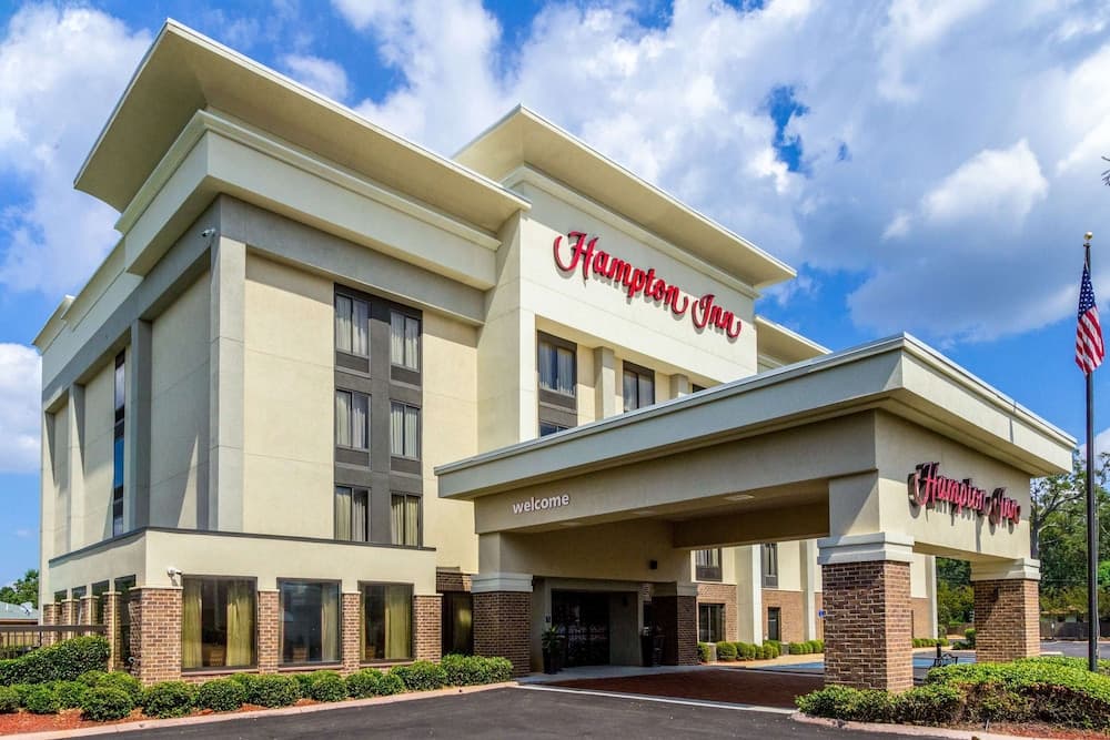 Hampton Inn Jackson/Pearl-International Airport featured exterior or lobby in Pearl, MS — similar hotel