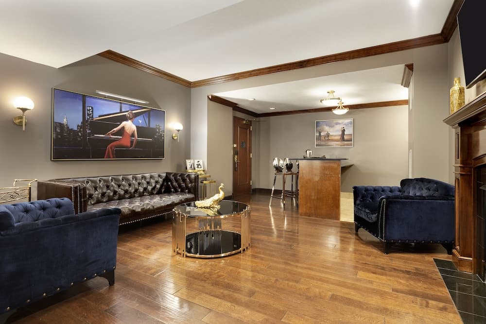 Des Lux Hotel gallery photo in Des Moines, IA — image 14
