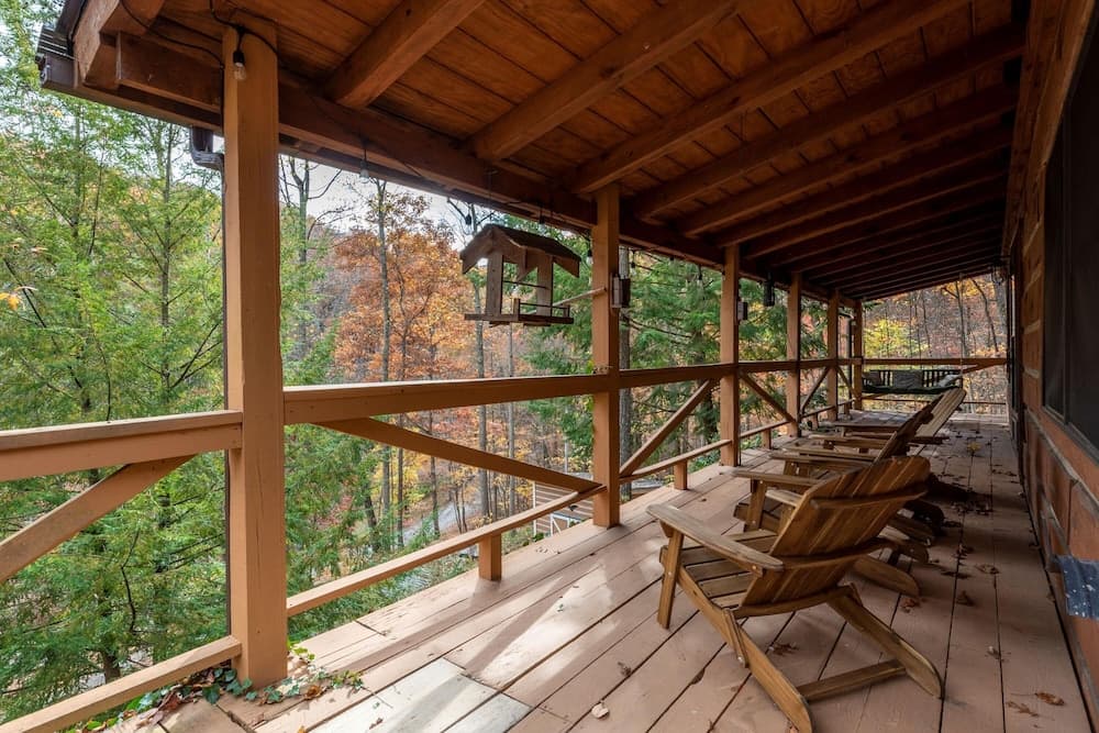 Cabin in the Trees, Hot Tub, Fire Pit featured exterior or lobby in Rockbridge, OH — similar hotel