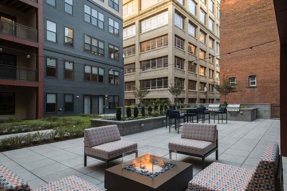 Global Luxury Suites Downtown Providence gallery photo in Providence, RI — image 86