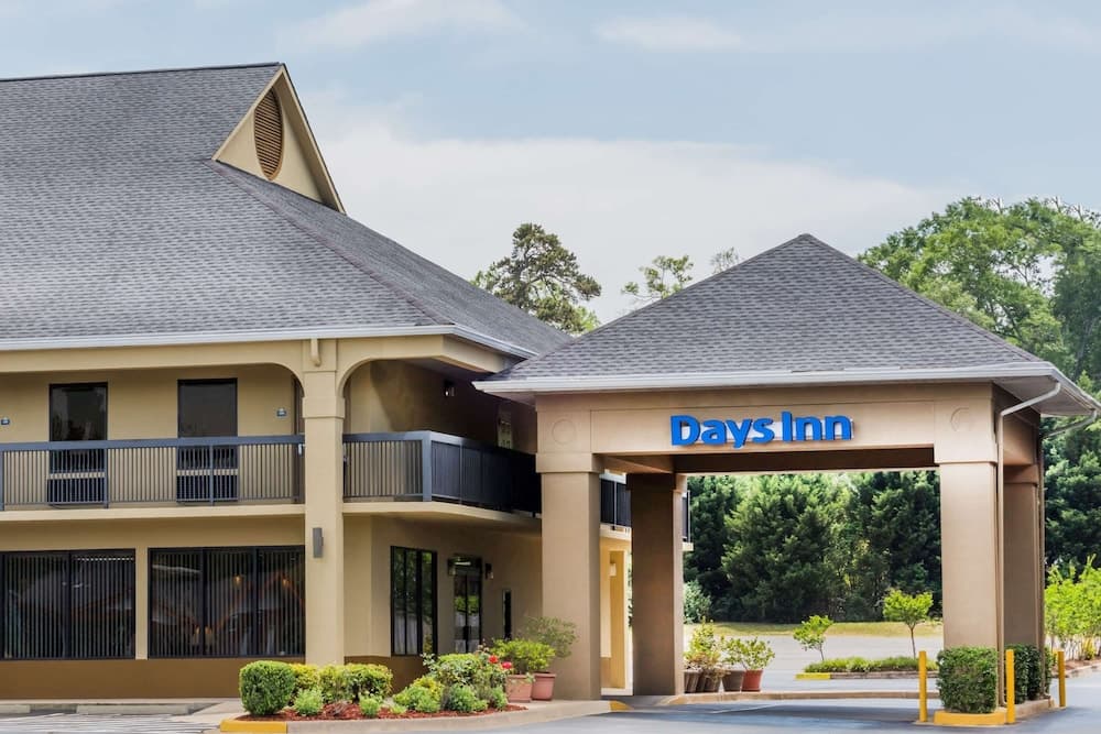 Days Inn by Wyndham Elberton featured exterior or lobby in Elberton, GA — similar hotel