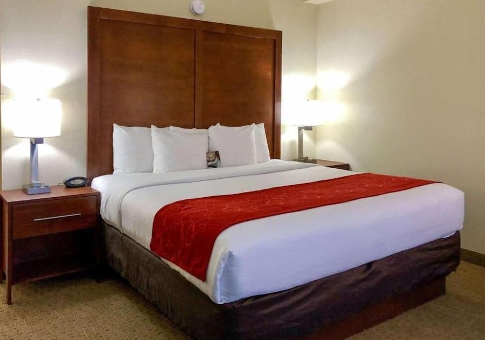 Vista Suites of Pigeon Forge property views in Pigeon Forge, TN — gallery photo 3