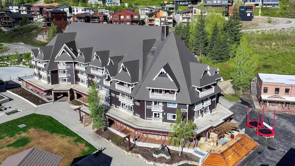 Selkirk Lodge featured exterior or lobby in Sandpoint, ID — similar hotel