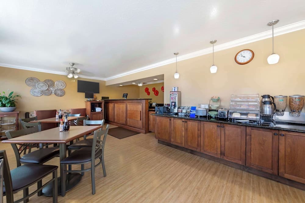 Best Western Hanford Inn gallery photo in Hanford, CA — image 37