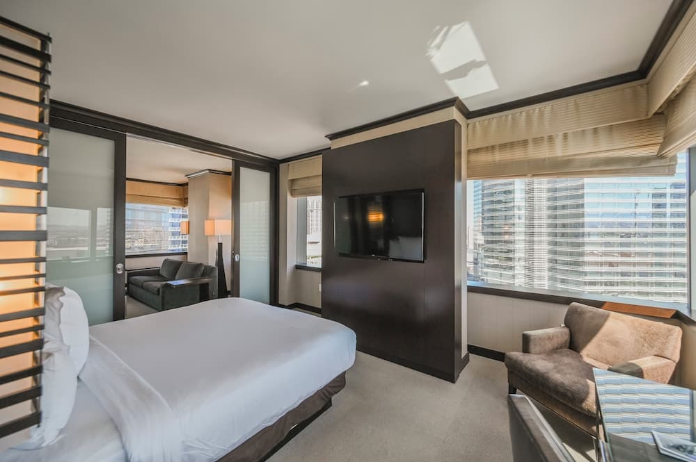 StripViewSuites at Vdara property views in Las Vegas, NV — gallery photo 3