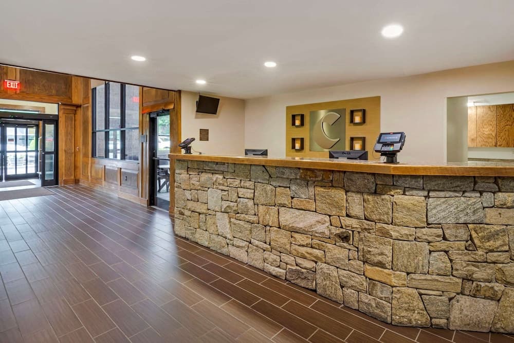 Comfort Suites Boone - University Area interior in Boone, NC — gallery photo 2