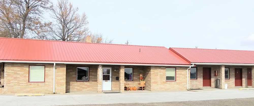 Circle S Lodge featured exterior or lobby in Gering, NE — similar hotel