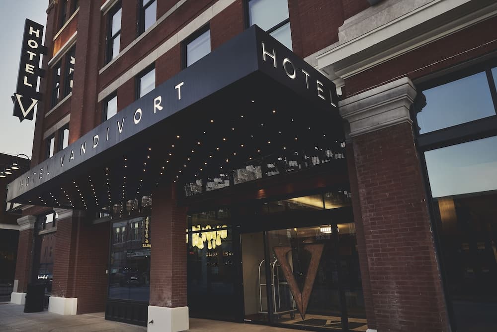Hotel Vandivort gallery photo in Springfield, MO — image 44