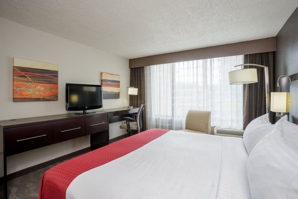 Holiday Inn Harrisburg - Hershey Area, I-81 by IHG gallery photo in Grantville, PA — image 59