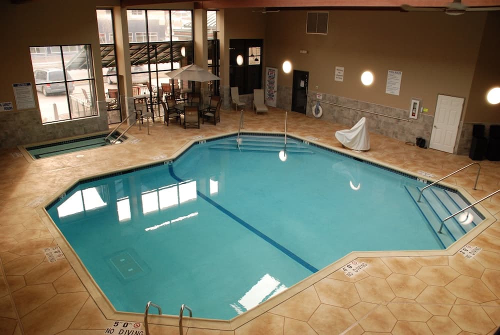Express Suites Riverport Inn & Suites gallery photo in Winona, MN — image 52