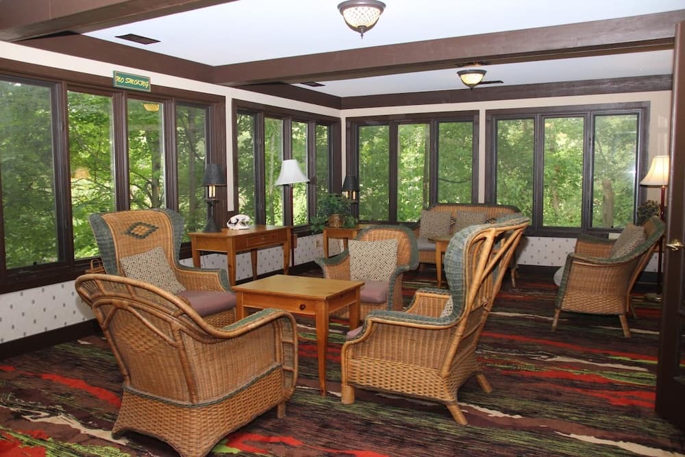 Spring House Inn gallery photo in Chesterton, IN — image 22