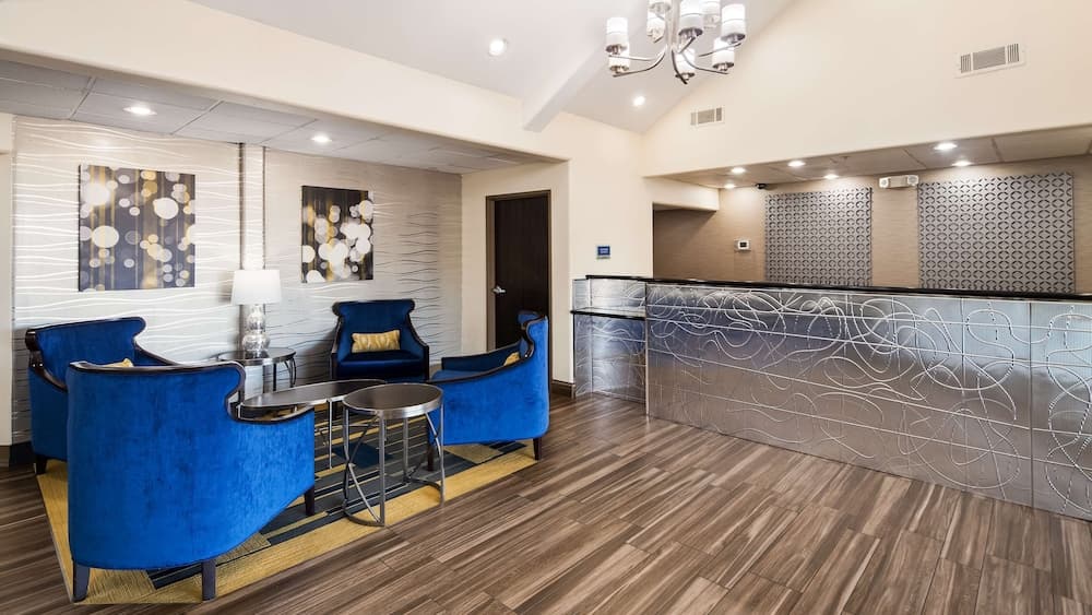 Best Western Plus Tulsa Inn & Suites interior in Tulsa, OK — gallery photo 2