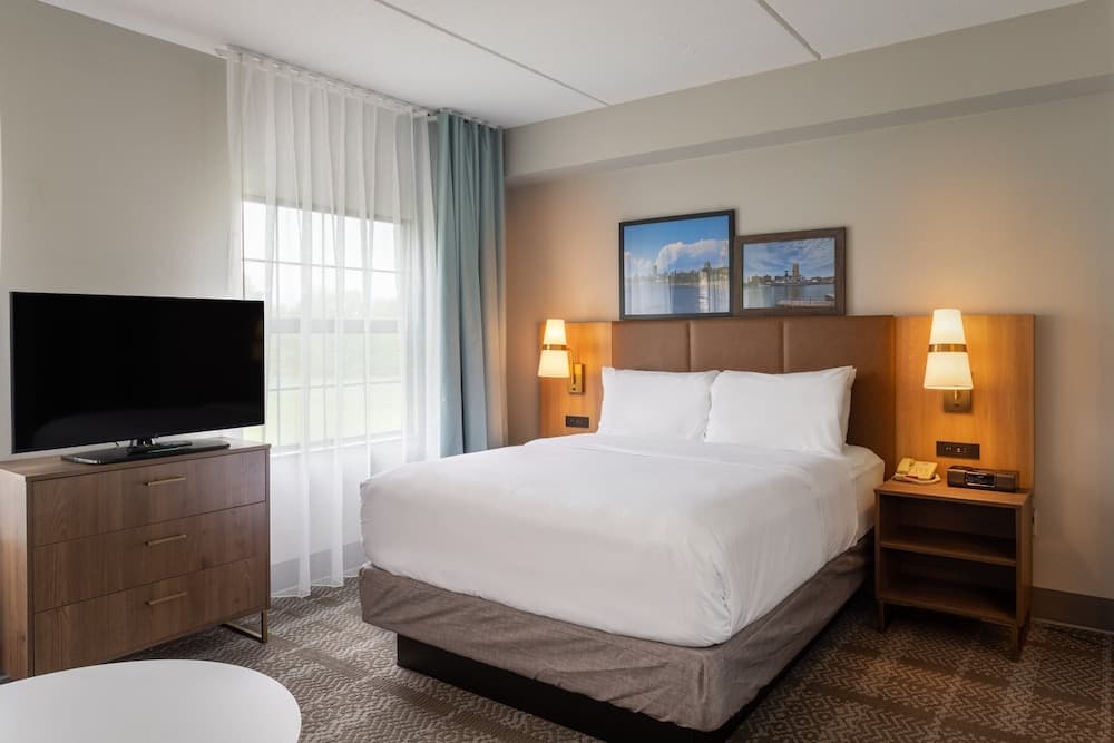 Staybridge Suites West Seneca by IHG property views in Buffalo, NY — gallery photo 3