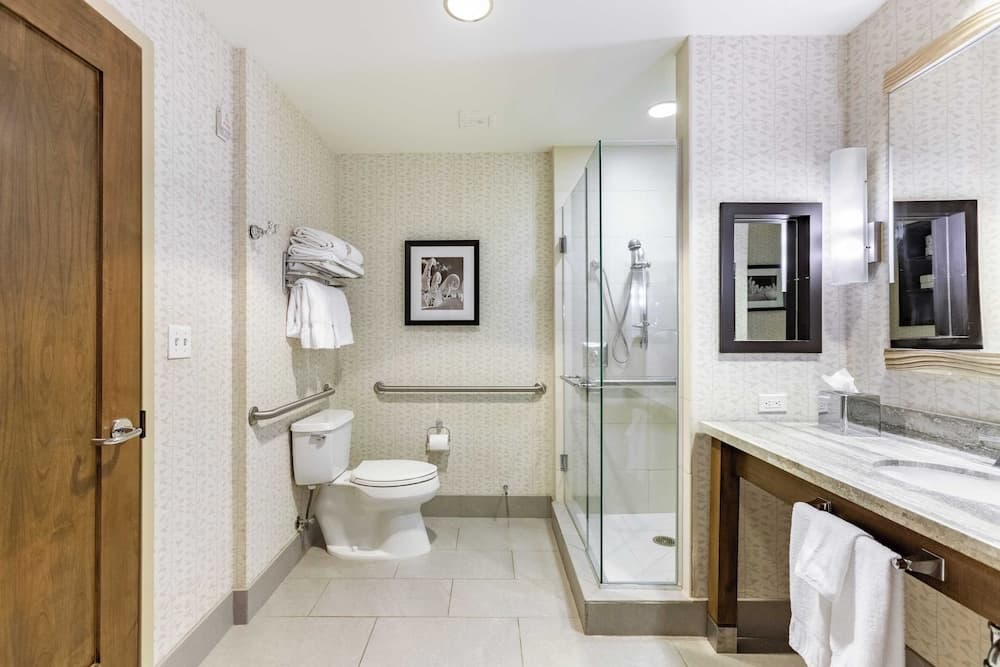 Beaver Creek Solace by Avantstay Resort Access With Pool + Hot Tub Premier Avon Location property views in Avon, CO — gallery photo 3