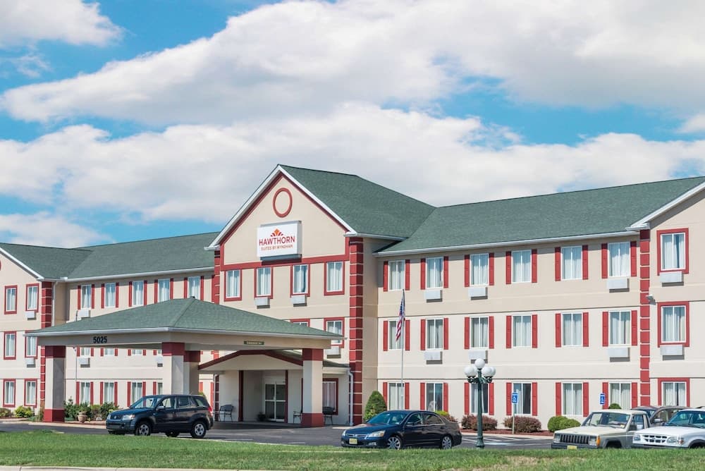 Hawthorn Extended Stay by Wyndham Seville — hotel in Seville, Ohio