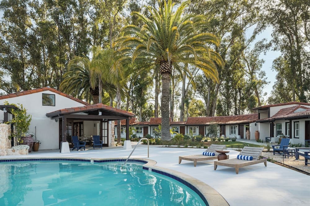 Casia inn interior in Sonoma, CA — gallery photo 2