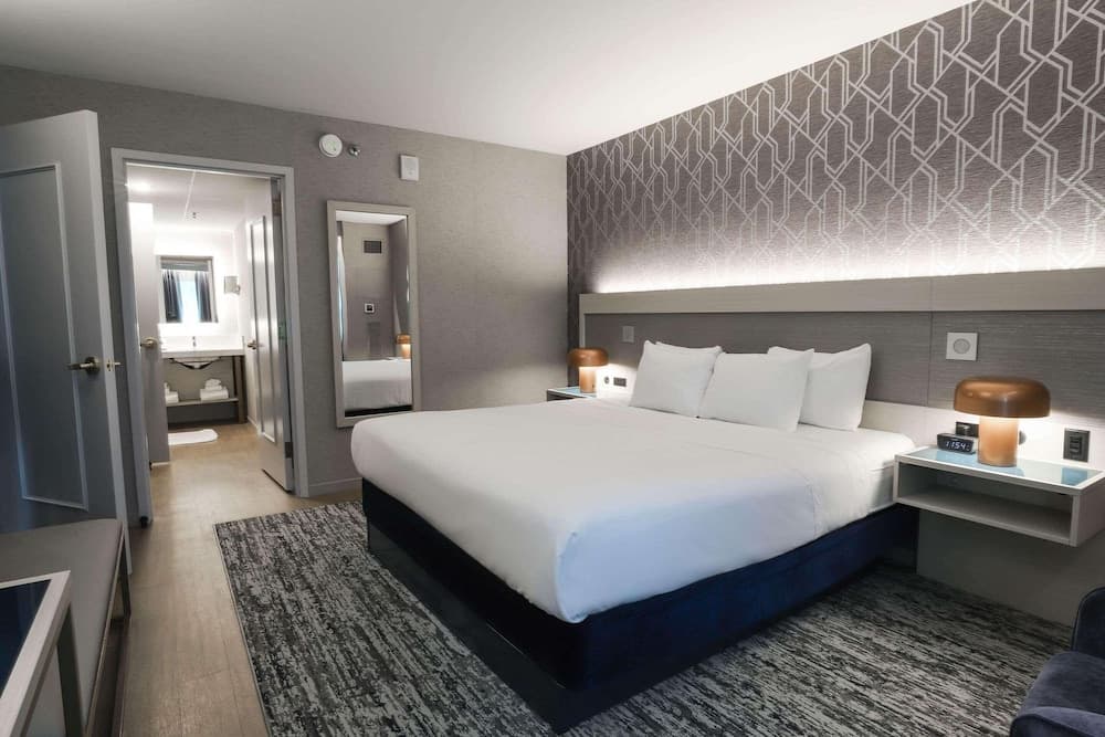 Radisson Plaza Hotel at Kalamazoo Center gallery photo in Kalamazoo, MI — image 70