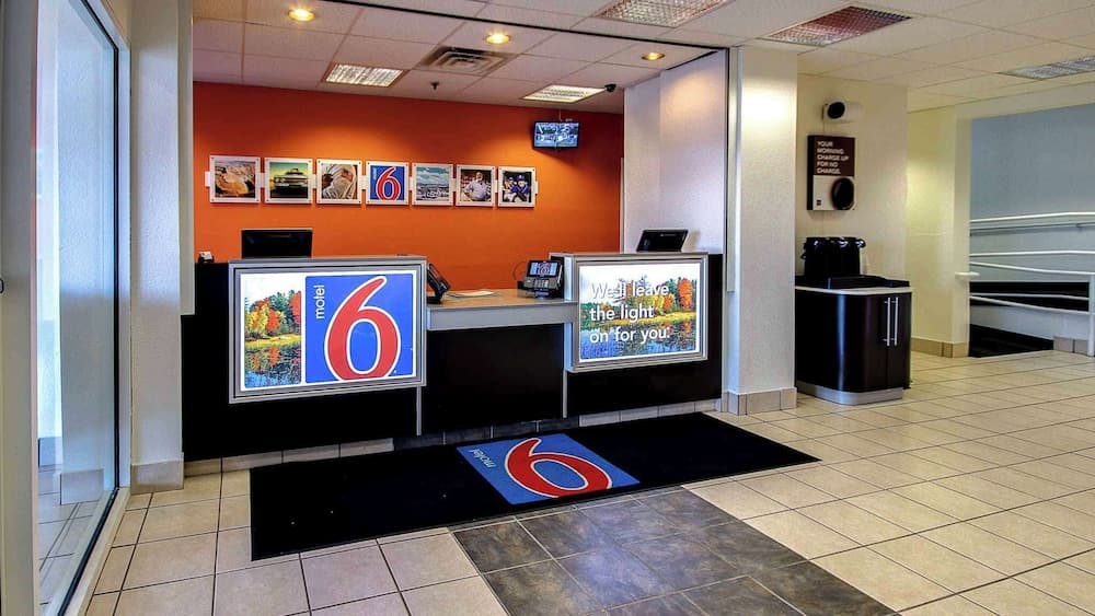 Studio 6 King Of Prussia, Pa - Philadelphia property views in Wayne, PA — gallery photo 3