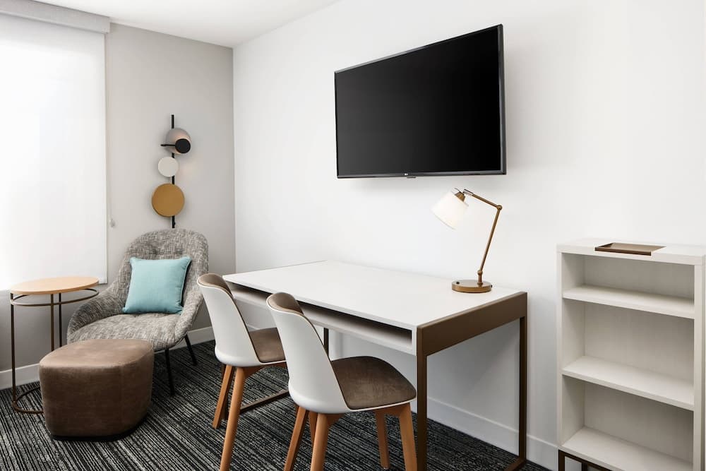 TownePlace Suites Tampa Casino Area interior in Tampa, FL — gallery photo 2