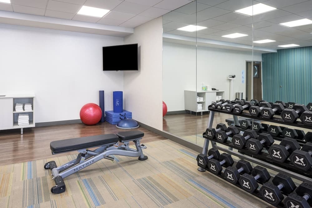 Holiday Inn Express & Suites Phoenix East - Gilbert by IHG gallery photo in Gilbert, AZ — image 25