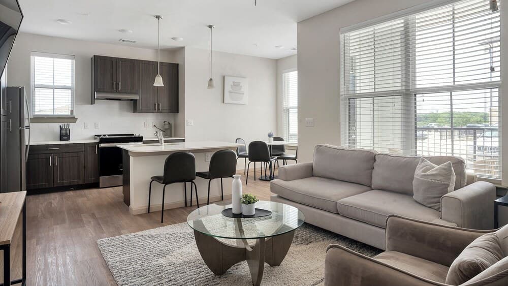Landing Apartments Pflugerville interior in Pflugerville, TX — gallery photo 2