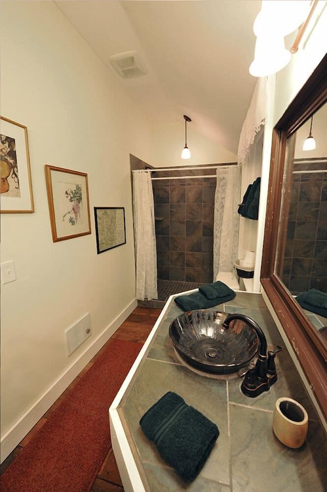 Hall House Hotel property views in Dahlonega, GA — gallery photo 3